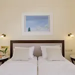Aneroussa 3*
