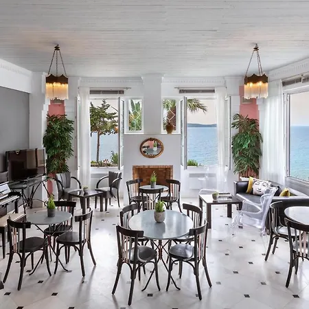 Aneroussa 3* باتسي