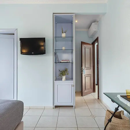 Aneroussa باتسي