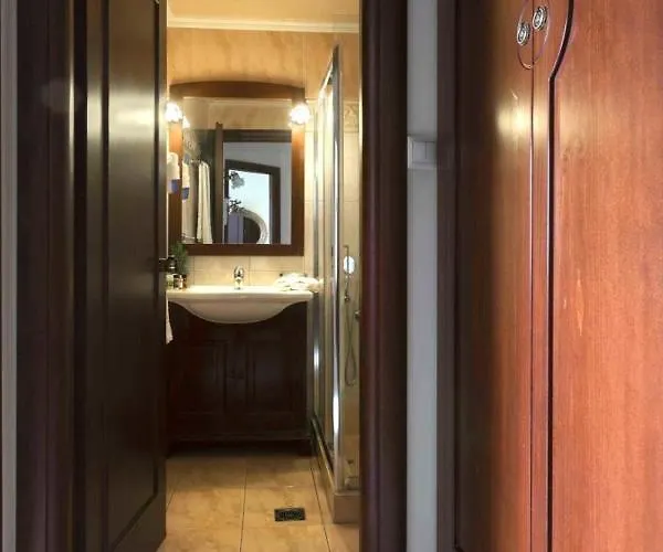 酒店 安洛萨海滩酒店